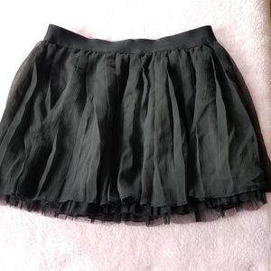 Cherokee black pleated skirt (girls)